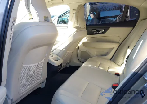 2019 Volvo S60 T6 Momentum from USA, damaged, VIN 7JRA22TKXKG017522